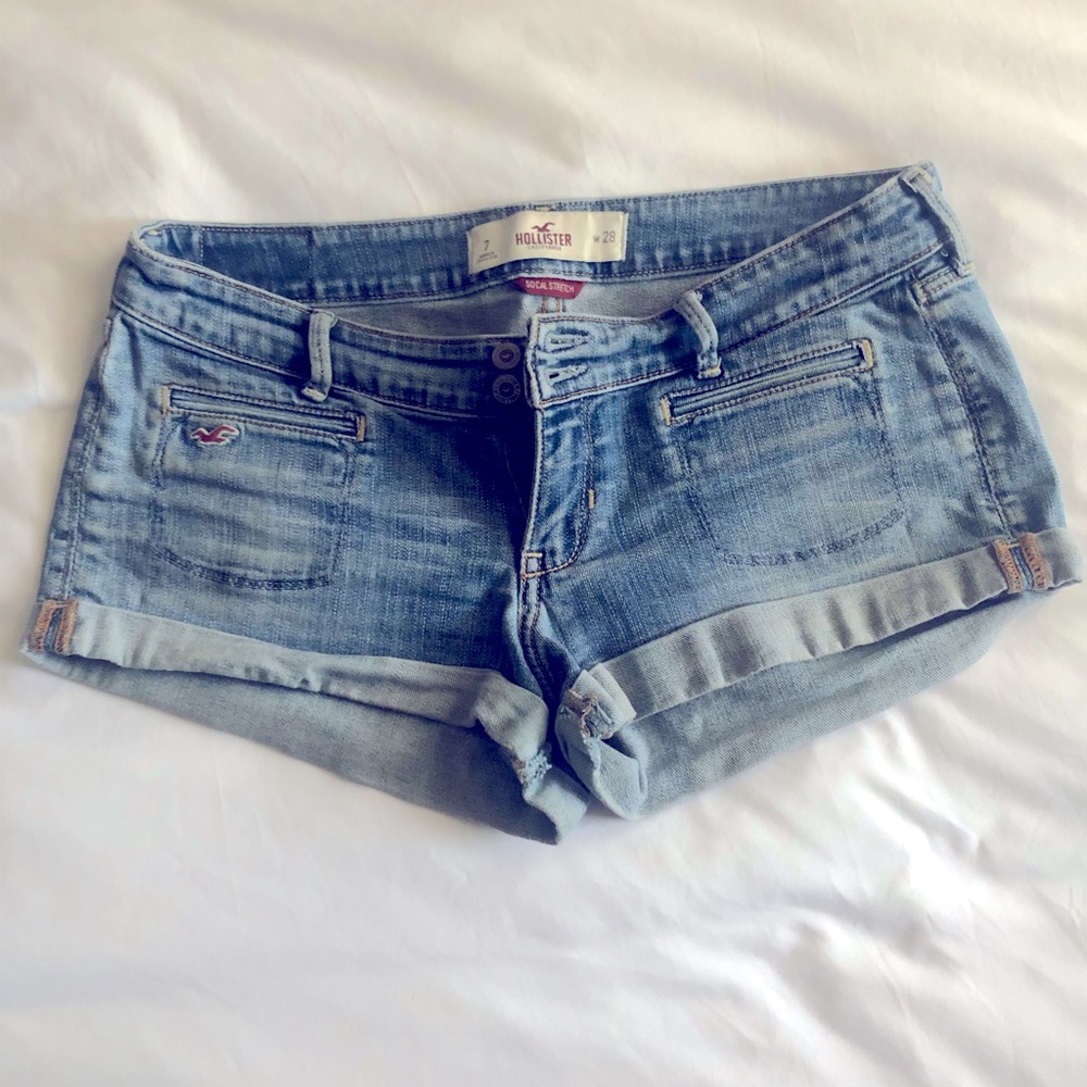 Hollister low rise Jean shorts